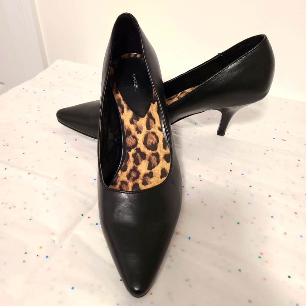 🌟Faux Leather Classic Black Heel Size 8.5
